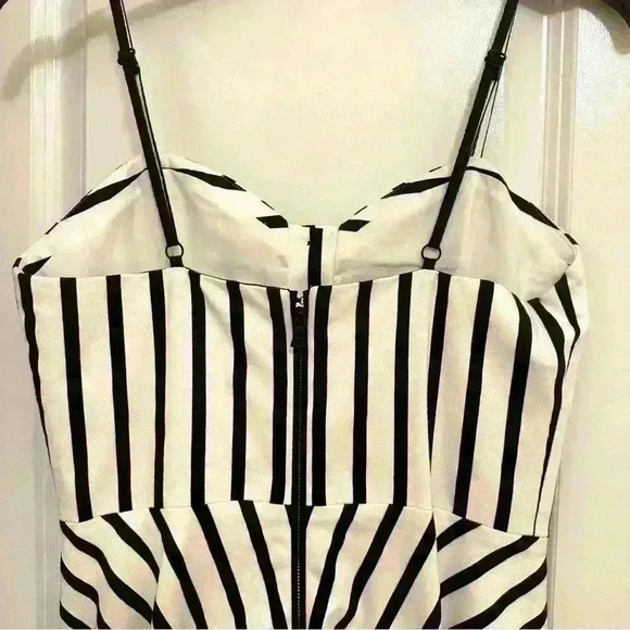 NWOT Alice + Olivia Nella button front mini dress in black and white str… - Picture 10 of 14